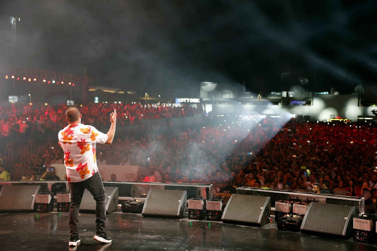 حفلة عمرو دياب في الإمارات