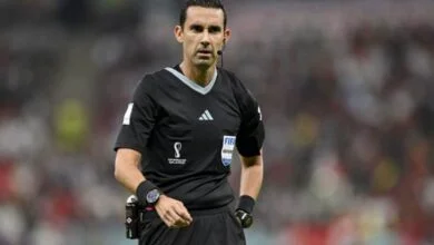 من هو الفنزويلي خيسوس فالنزويلا حكم مباراة الأهلي والوحدة؟