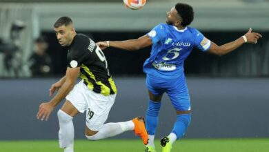 أين يمكنني مشاهدة مباراة الهلال والاتحاد كلاسيكو الدوري السعودي؟